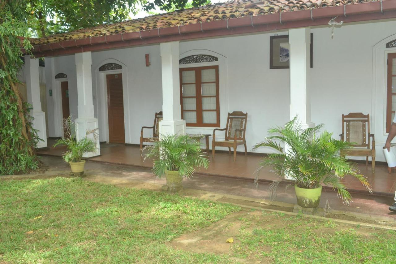 Rest House Matara Hotel Kültér fotó